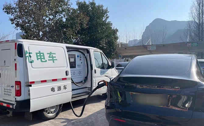高台汽车搭电